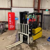 Yale ERP040VTN 4,000lbs 3-wheels - photo 2 of 9