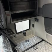 2027 International HX520 6×4 – COMING SOON - photo 8 of 9