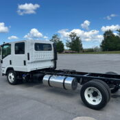2027 Isuzu NRR Diesel Crew Cab - photo 4 of 5